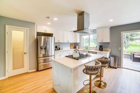 Kitchen | Cooking Basics | Espresso Machine | Main Floor