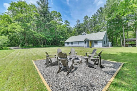 East Durham Vacation Rental | 3BR | 2BA | 2,000 Sq Ft | 2 Steps to Enter