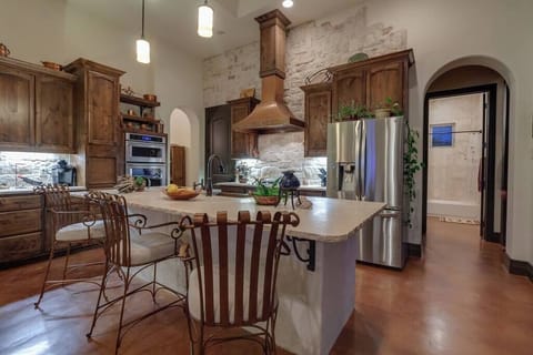 C1b8c6b1 a2f8 4104 95d8 214e7b3a0d2b