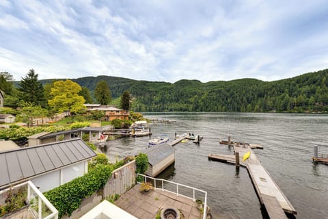 Bellingham Vacation Rental | 4BR | 3.5BA | Stairs Required | 2,285 Sq Ft