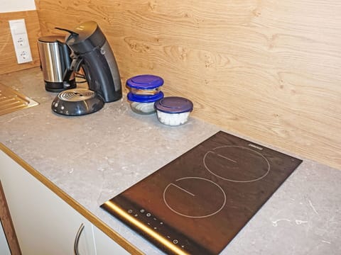 Wood, Flooring, Kitchen Appliance, Countertop, Kitchen, Home Appliance, Major Appliance, Wood Stain, Cabinetry, Hardwood