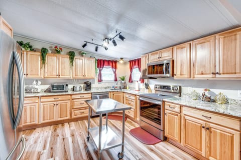 Kitchen | Drip Coffee Maker