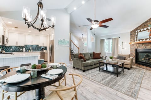Alpharetta Vacation Rental | 3BR | 2BA | 1,695 Sq Ft | 3 Steps to Enter