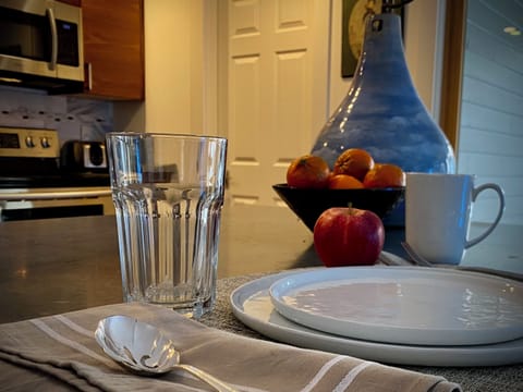 Enjoy breakfast with our modern table settings from Crate & Barrel