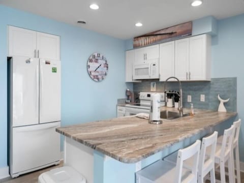 Indoors, Kitchen, Sink, Sink Faucet, Kitchen Island