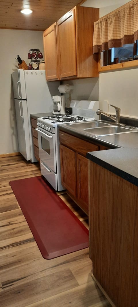 Grand Marais, Michigan
N13686 State Hwy M77