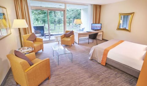 Unit with 1 King size bed