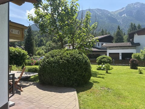 House, Shrub, Home, Garden, Mountain Range, Cottage, Hill Station, Lawn, Landscaping