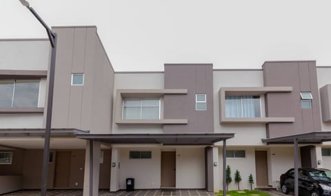 Hermoso apartamento Cariari Arcos Azul