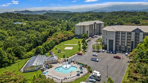 Mountain View Condos-Indoor and outdoor pools, playground, corn hole, basketball, walking trail and more
