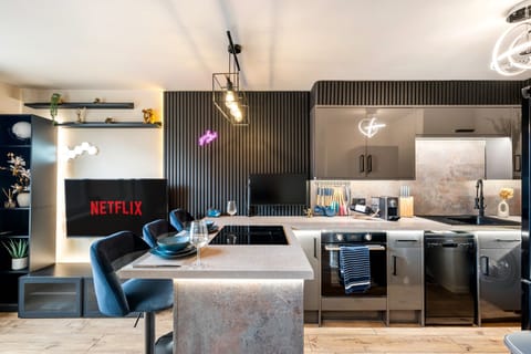 Kitchen/ Living area