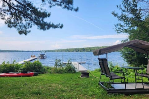 la vue sur le lac