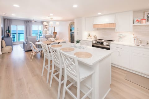 Beautiful fully renovated gulf front condo. 