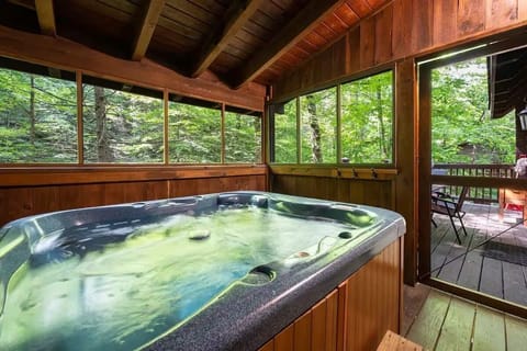Indoor spa tub