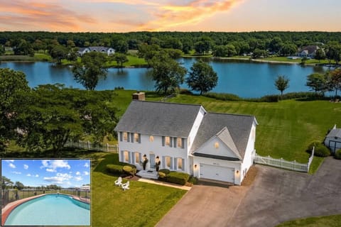 Welcome to the breathtaking views and private pool at The Landing at Kent Island.