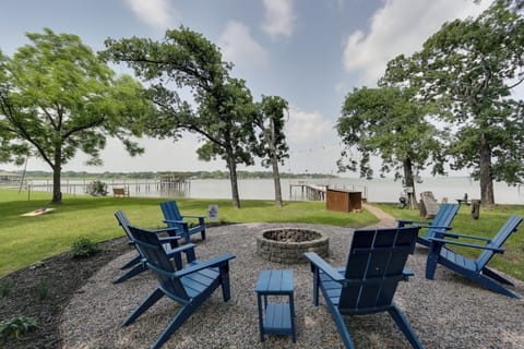 Kemp Vacation Rental | 3BR | 2BA | 1,800 Sq Ft | Step-Free Access