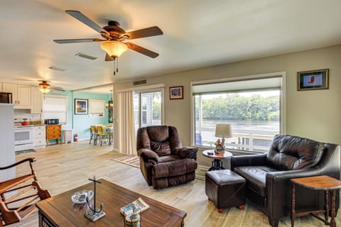 Old Town Vacation Rental | 2BR | 1BA | 900 Sq Ft | Stairs Required