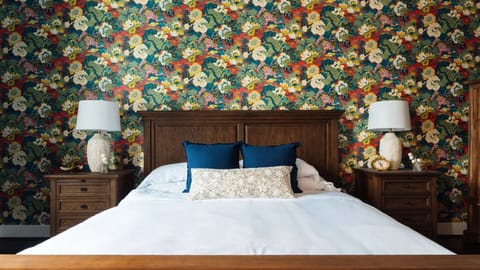 Unit with King size bed
