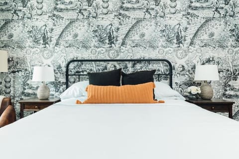 Comfortable Unit with King size bed