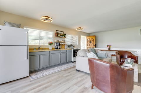 Kitchen | Main Level | Keurig K-Duo