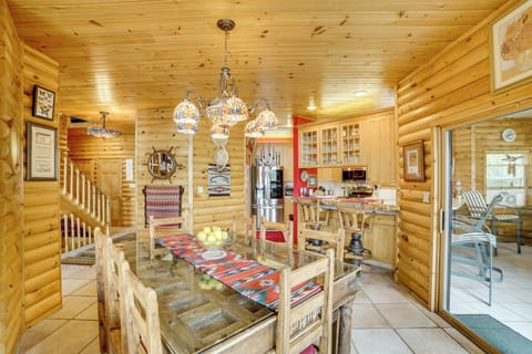 Dining Table | Dishware/Flatware | Main Floor