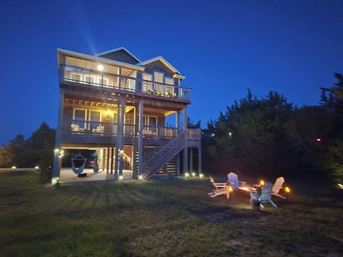 Secluded Front Yard/Firepit 