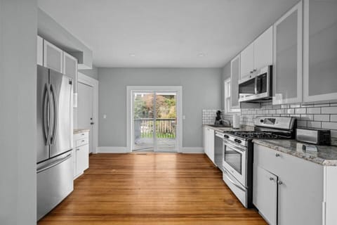 57ff4962-1c36-435a-80b1-89374faa849b