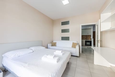 Bedroom with a double bed
