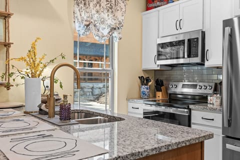 Full kitchen with all new appliances