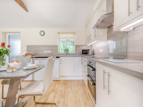 Open plan living space | Hollywood - The Victorian Barn, Blandford Forum