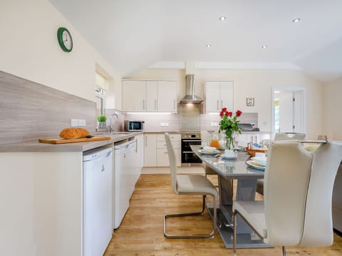 Open plan living space | Hollywood - The Victorian Barn, Blandford Forum