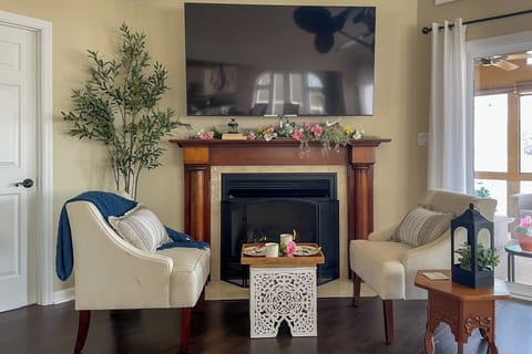 Hayesville Vacation Rental | 4BR | 5BA | 6 Steps to Enter | 3,300 Sq Ft