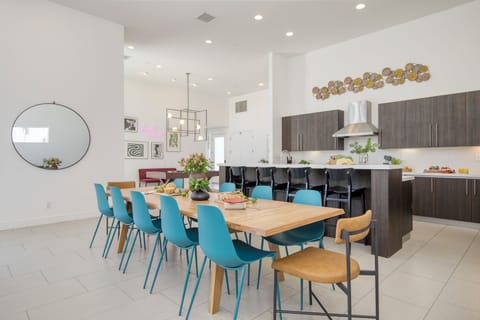 Plenty of seating between the dining table and the counter. (Polo Villa 1)