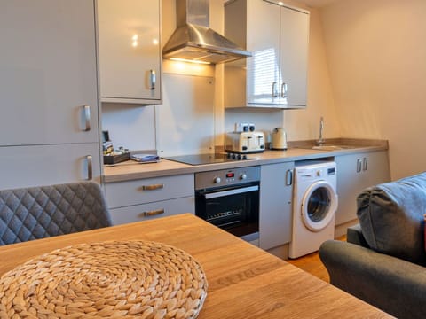 Deck, Shade, Hardwood, Outdoor Furniture, Balcony, Plank, Eco Hotel, Swimming Pool, Wood Flooring, Resort