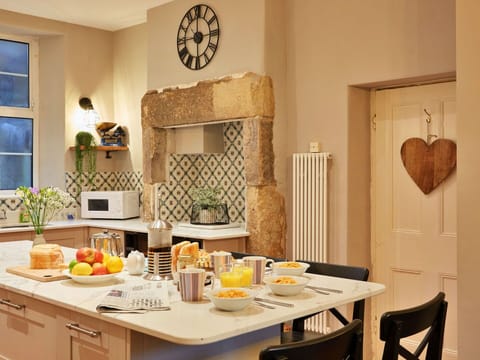 Deck, Shade, Hardwood, Outdoor Furniture, Balcony, Plank, Eco Hotel, Swimming Pool, Wood Flooring, Resort