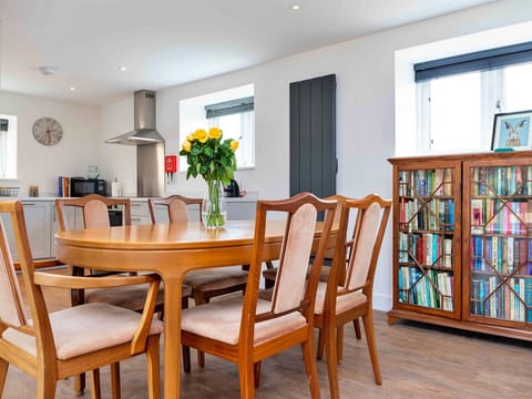 Deck, Shade, Hardwood, Outdoor Furniture, Balcony, Plank, Eco Hotel, Swimming Pool, Wood Flooring, Resort