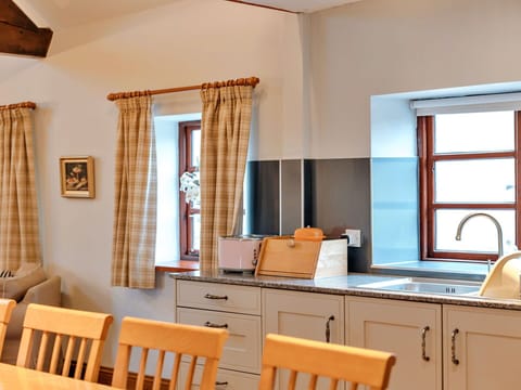 Deck, Shade, Hardwood, Outdoor Furniture, Balcony, Plank, Eco Hotel, Swimming Pool, Wood Flooring, Resort