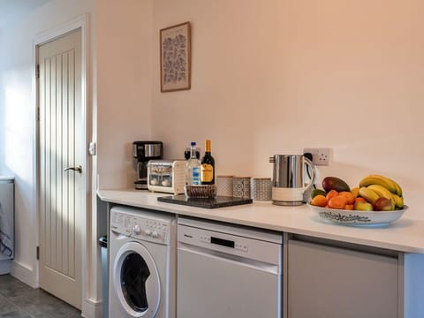 Apartment, Mountain Range, Valley, Alps, Hotel, Mountain Village