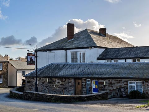 Apartment, Mountain Range, Valley, Alps, Hotel, Mountain Village