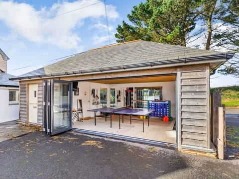 Apartment, Mountain Range, Valley, Alps, Hotel, Mountain Village