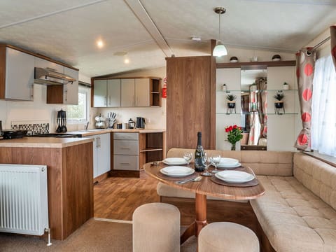 Apartment, Mountain Range, Valley, Alps, Hotel, Mountain Village