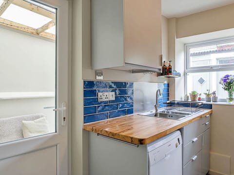 Apartment, Mountain Range, Valley, Alps, Hotel, Mountain Village