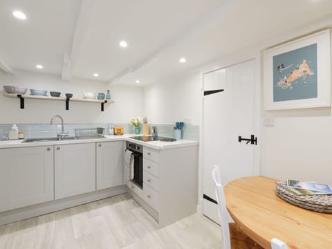 Apartment, Mountain Range, Valley, Alps, Hotel, Mountain Village