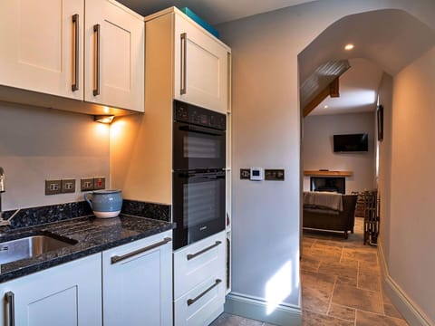 Apartment, Mountain Range, Valley, Alps, Hotel, Mountain Village