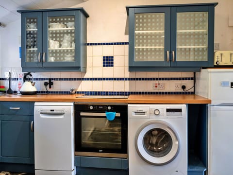 Apartment, Mountain Range, Valley, Alps, Hotel, Mountain Village