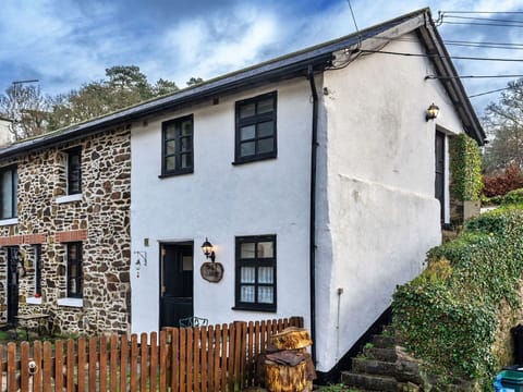 Apartment, Balcony, Shade, Marina, Hotel, Dock