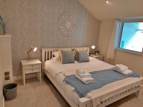 Apartment, Balcony, Shade, Marina, Hotel, Dock