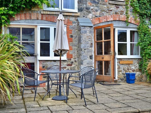 Apartment, Balcony, Shade, Marina, Hotel, Dock