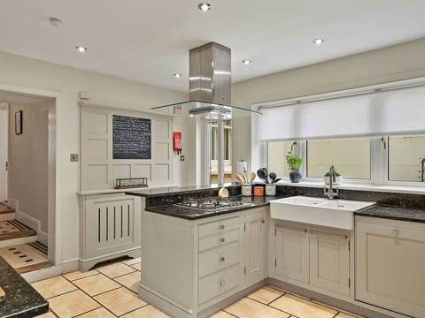 Apartment, Balcony, Shade, Marina, Hotel, Dock