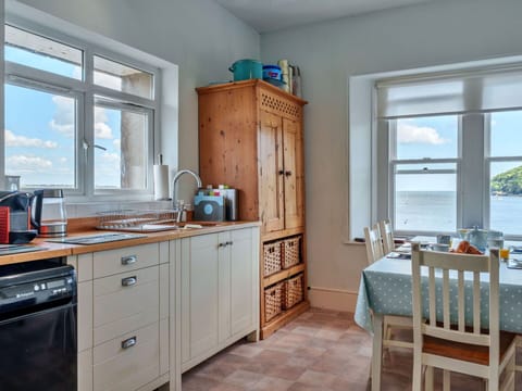 Furniture, Cabinetry, Flooring, Interior Design, Wood, Kitchen, Floor, Countertop, Ceiling, Cupboard